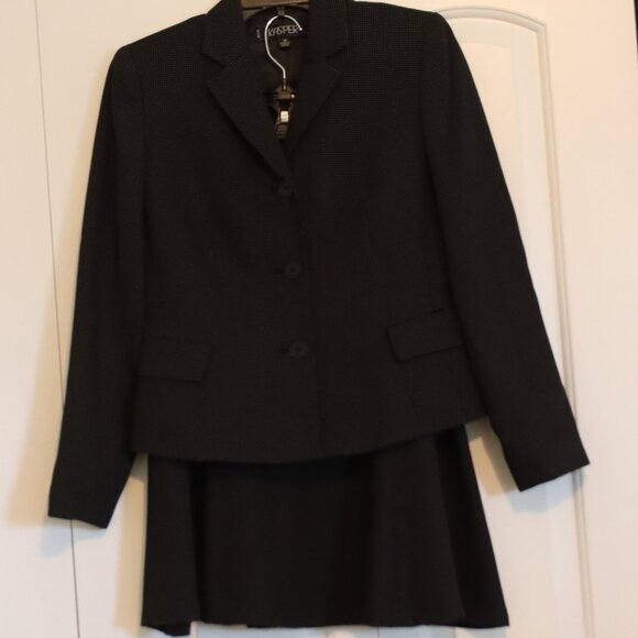 Kasper Black and white dotted two piece suit 8 petite Jacket and Midi Skirt - Picture 2 of 16